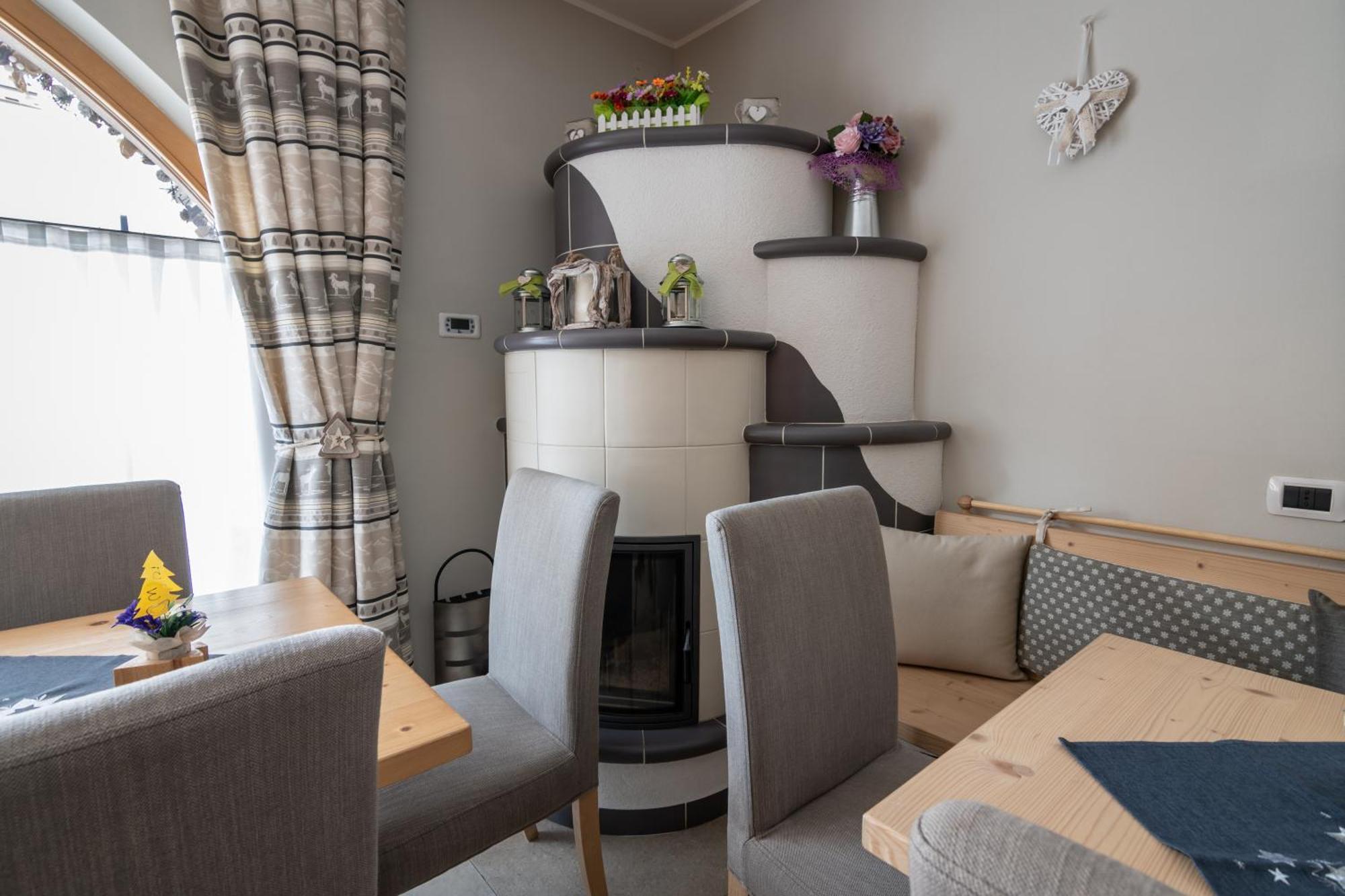 Aparthotel Dolomites Living&Relax Коммеццадура Экстерьер фото