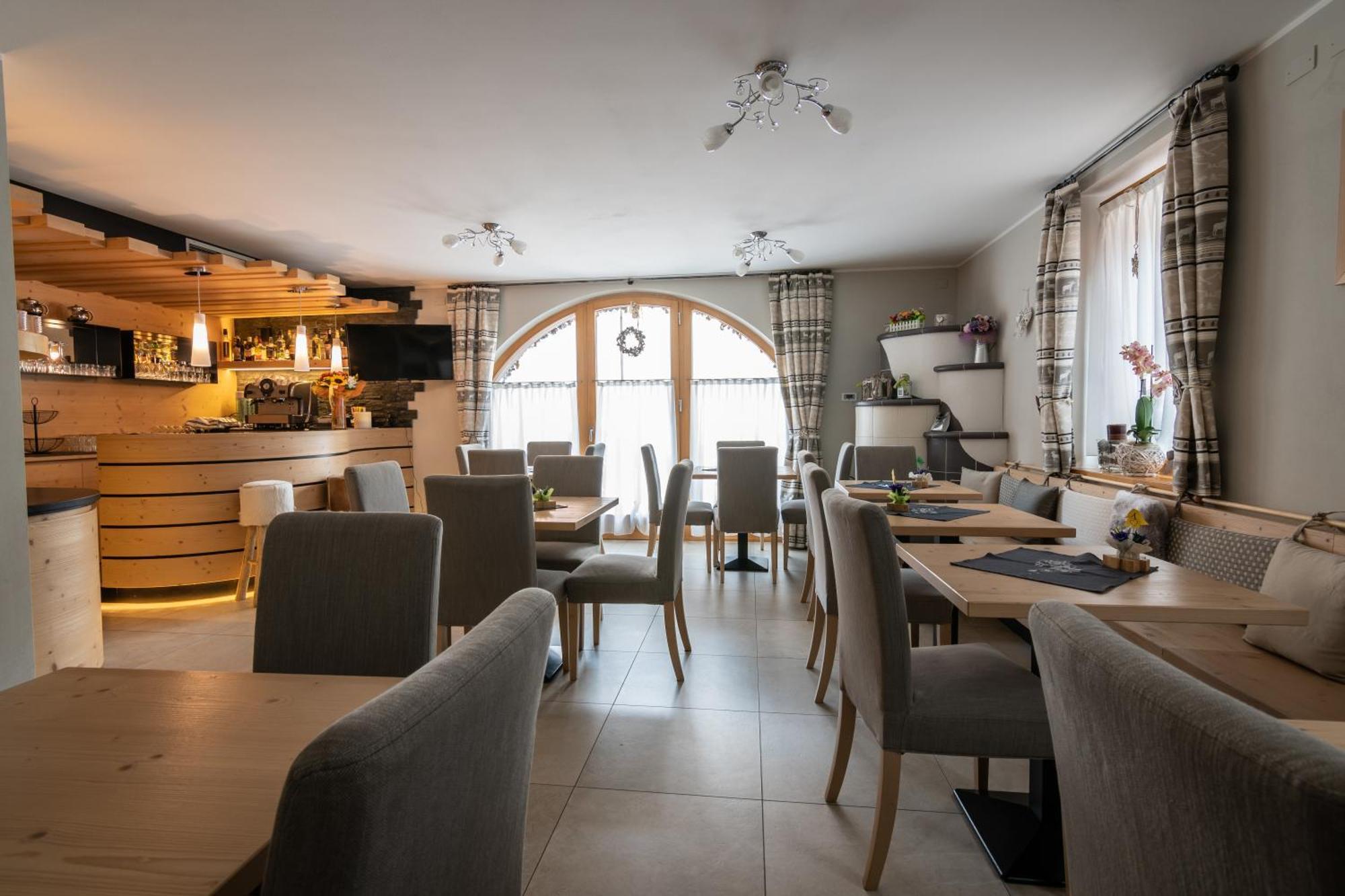 Aparthotel Dolomites Living&Relax Коммеццадура Экстерьер фото