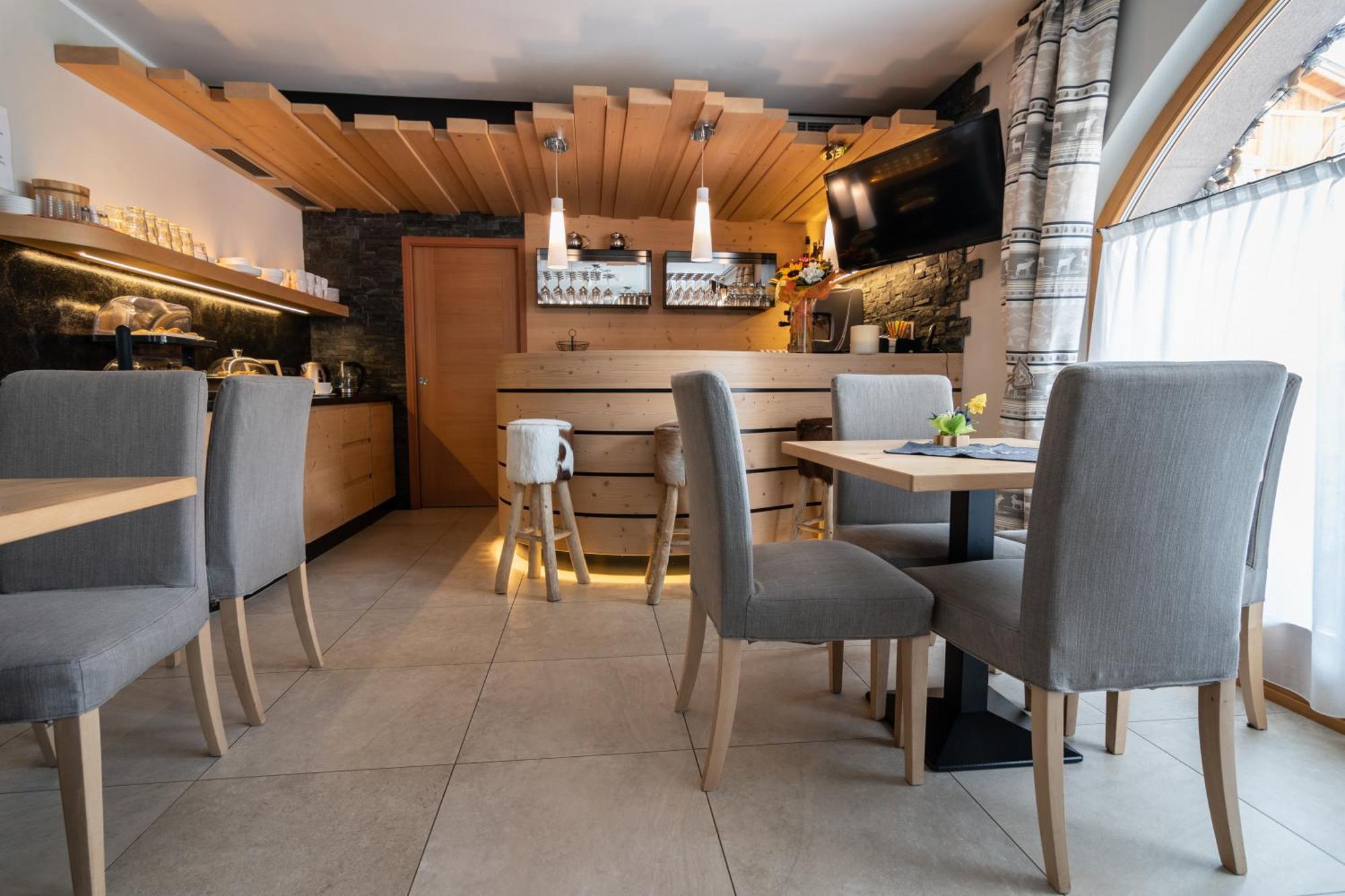 Aparthotel Dolomites Living&Relax Коммеццадура Экстерьер фото